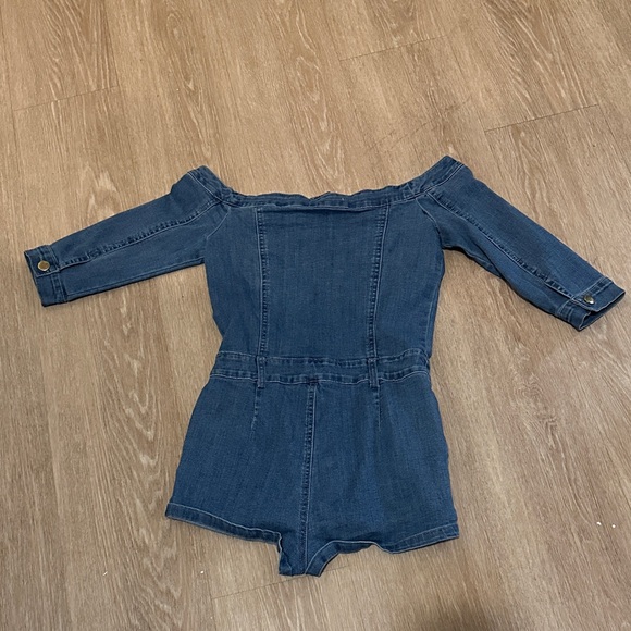 Stylish Off-Shoulder Denim Jumpsuit - Picture 3 of 3